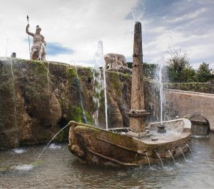 Villa d'este: The Rometta fountain in the garden of the Villa d'Este in Tivoli.