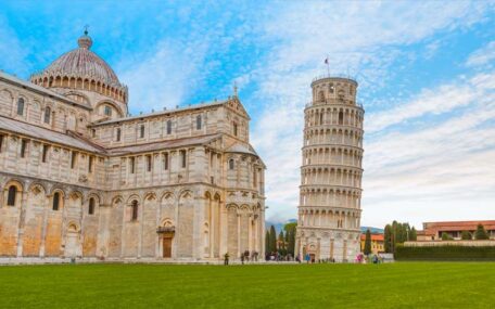 piazza dei miracoli Pisa