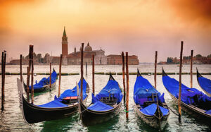 Gondola tour in Venice